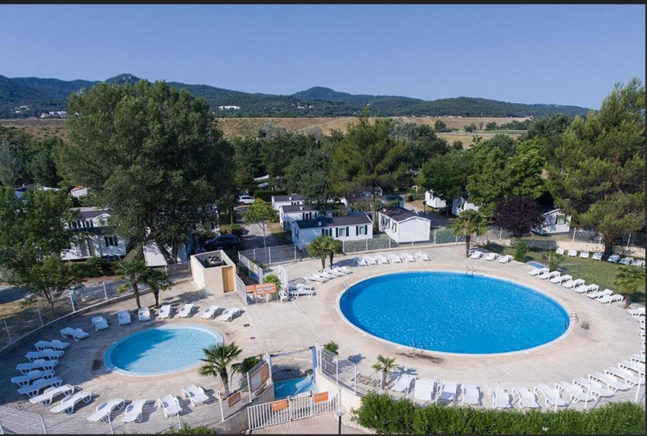 Camping Domaine Des Iscles La Roque-d'Antheron Exteriér fotografie